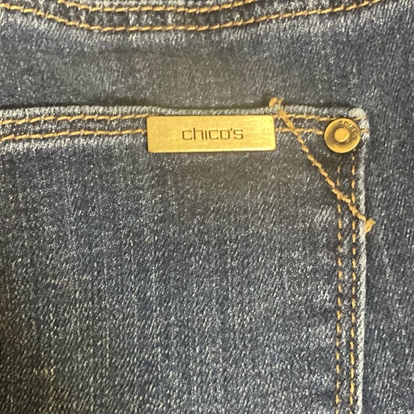 CHICOS THE SO SLIMMING GIRLFRIEND ANKLE JEAN - Picture 4 of 6